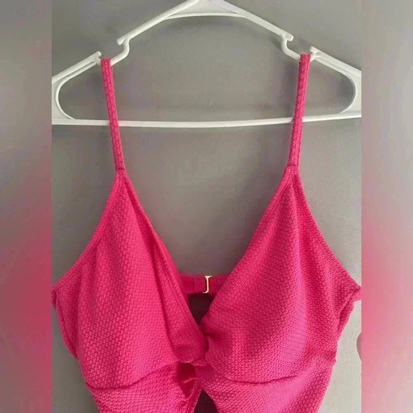 Woman’s Decree Pink Adjustable Cheeky Peephole Texture  Plus OnePiece Swimsuit - Picture 4 of 7